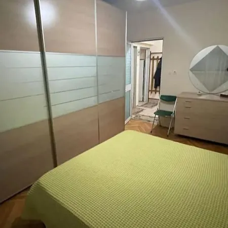 Διαμέρισμα Cozy Flat In The Heart Of *