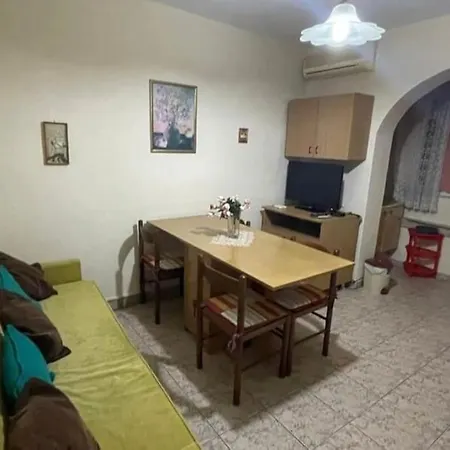 Διαμέρισμα Cozy Flat In The Heart Of Τίρανα